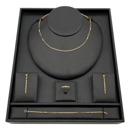 طقم ذهب مبروم عيار 18 وزن 6.58 جم بفخامة لافتة تأسر الجميع