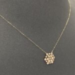 ⁦عقد ذهب عيار 18 الوزن 1.09 جرام⁩ - الصورة ⁦3⁩