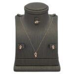 نصف طقم أطفال ذهب عيار 18 الوزن 1.95 جرام