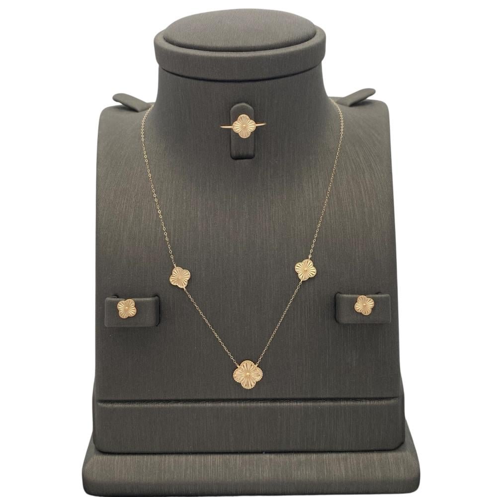 نصف طقم اطفال ذهب عيار 18 الوزن 2.03 جرام نصف طقم اطفال ذهب عيار 18 الوزن 2.03 جرام