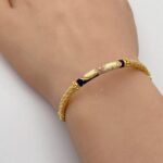 ⁦اسوارة ذهب عيار 21 وزن 8.48 جرام بتصميم تراثي مزخرف وألوان زاهية⁩ - الصورة ⁦2⁩