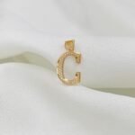 تعليقه حرف C ذهب عيار 21 الوزن 0.77 جرام