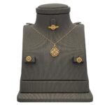 نصف طقم ذهب عيار 21 الوزن 3.24 جرام