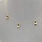 ⁦عقد ذهب عيار 18 الوزن 0.99 جرام⁩ - الصورة ⁦2⁩