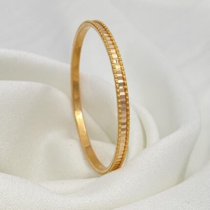 غويشه ذهب عيار 21 الوزن 10.60 جرام ( مقاس 19 )