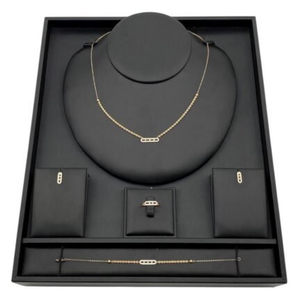 طقم ذهب عيار 18 وزن 5.05 جم تصميم ميسيكا بتفاصيل تُغني عن الكلام