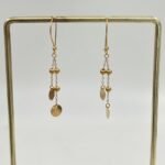 ⁦حلق ذهب عيار 21 الوزن 1.29 جرام⁩ - الصورة ⁦2⁩