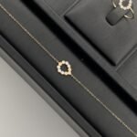 ⁦طقم ذهب أنيق عيار 18 وزن 5.80 جم يزيد سحرك وجاذبيتك⁩ - الصورة ⁦2⁩