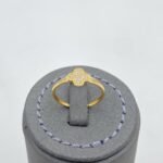 ⁦خاتم ذهب عيار 18 الوزن 0.86 جرام⁩ - الصورة ⁦3⁩