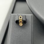 ⁦طقم ذهب عيار 21 وزن 11.99 جم الأكثر رواجًا هذا الموسم بتصميم دوائر متشابكة بلمسة أنثوية لإطلالة ملكية⁩ - الصورة ⁦5⁩