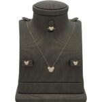 نصف طقم مواليد ذهب عيار 18 الوزن 1.60 جرام