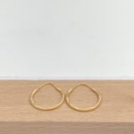 ⁦حلق ذهب عيار 21 الوزن 0.95 جرام⁩ - الصورة ⁦2⁩