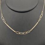 ⁦طقم ذهب عيار 18 وزن 6.66 جم تصميم فاخر يضفي لمسة أنثوية راقية⁩ - الصورة ⁦5⁩