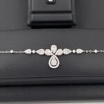 ⁦طقم ذهب عيار 18 الوزن 10.69 جرام⁩ - الصورة ⁦2⁩