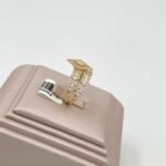 ⁦تونز ذهب عيار 18 الوزن 3.46 جرام⁩ - الصورة ⁦2⁩