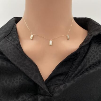 عقد ذهب عيار 18 الوزن 1.02 جرام