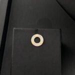 ⁦طقم ذهب دورين عيار 18 وزن 3.49 جم تصميم دائري فريد⁩ - الصورة ⁦3⁩