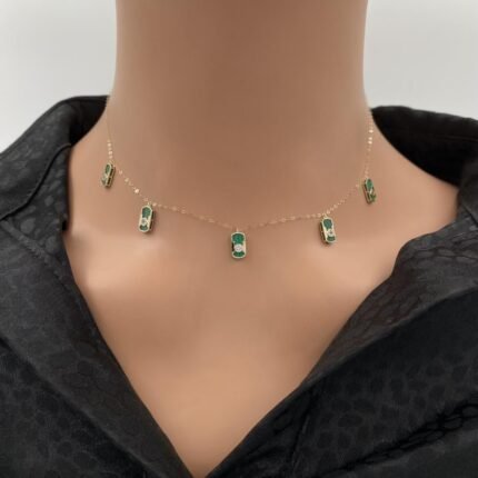 عقد ذهب عيار 18 الوزن 1.79 جرام