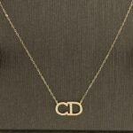 ⁦نصف طقم أطفال ذهب عيار 18 الوزن 1.15 جرام⁩ - الصورة ⁦2⁩