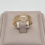 ⁦خاتم ذهب عيار 18 الوزن 2.75 جرام⁩ - الصورة ⁦3⁩