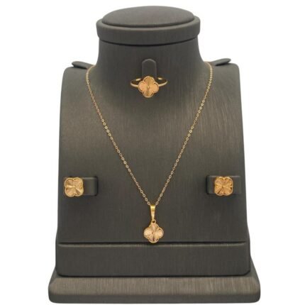 نصف طقم ذهب عيار 21 الوزن 5.68 جرام