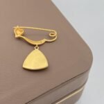 ⁦بروش ذهب عيار 21 الوزن 2.97 جرام⁩ - الصورة ⁦2⁩