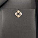 ⁦طقم ذهب عيار 18 وزن 6.39 جم أناقة فاخرة تمنحك حضورًا متألّقًا⁩ - الصورة ⁦4⁩