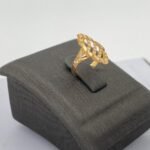 ⁦خاتم ذهب اطفال عيار 21 الوزن 0.62 جرام⁩ - الصورة ⁦2⁩