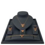 طقم ذهب عيار 21 الوزن 14.11 جرام