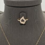 ⁦نصف طقم اطفال ذهب عيار 18 الوزن 2.78 جرام⁩ - الصورة ⁦2⁩