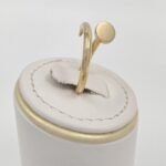 ⁦خاتم ذهب عيار 18 الوزن 2.36 جرام⁩ - الصورة ⁦3⁩