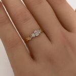 ⁦خاتم ذهب عيار 18 الوزن 0.96 جرام⁩ - الصورة ⁦2⁩