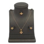 نصف طقم ذهب عيار 21 الوزن 3.08 جرام