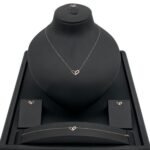 طقم ذهب على شكل قلب عيار 18 وزن 2.47 جم  رقي وجمال في كل تفاصيله