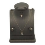 نصف طقم اطفال ذهب عيار 18 الوزن 1.90 جرام