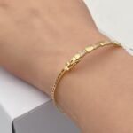 ⁦اسواره وخاتم ذهب عيار 18 وزن 6.52 جرام بفصوص ذات لمسة ملكية⁩ - الصورة ⁦2⁩