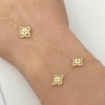 ⁦كف ذهب عيار 18 الوزن 1.52 جرام⁩ - الصورة ⁦2⁩