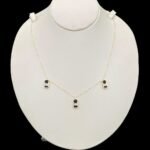 عقد ذهب عيار 18 الوزن 0.98 جرام