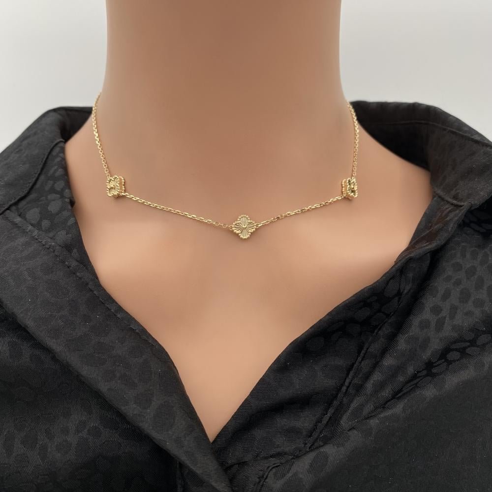 عقد وجهين ذهب عيار 18 الوزن 5.55 جرام عقد وجهين ذهب عيار 18 الوزن 5.55 جرام