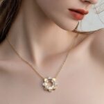 عقد ذهب عيار 18 وزن 0.89 جرام لمسة ذهبية