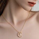 عقد ذهب عيار 18 الوزن 0.69 جرام سهل التنسيق مع أي ستايل