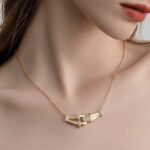 عقد ذهب عيار 18 وزن 0.94 جرام تصميم ناعم