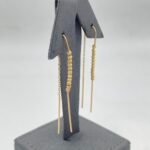 ⁦حلق ذهب عيار 18 الوزن 1.72 جرام⁩ - الصورة ⁦3⁩