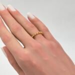 ⁦اسواره وخاتم ذهب عيار 21 الوزن 7.49 جرام⁩ - الصورة ⁦3⁩