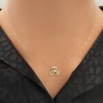 عقد ذهب عيار 18 الوزن 0.76 جرام