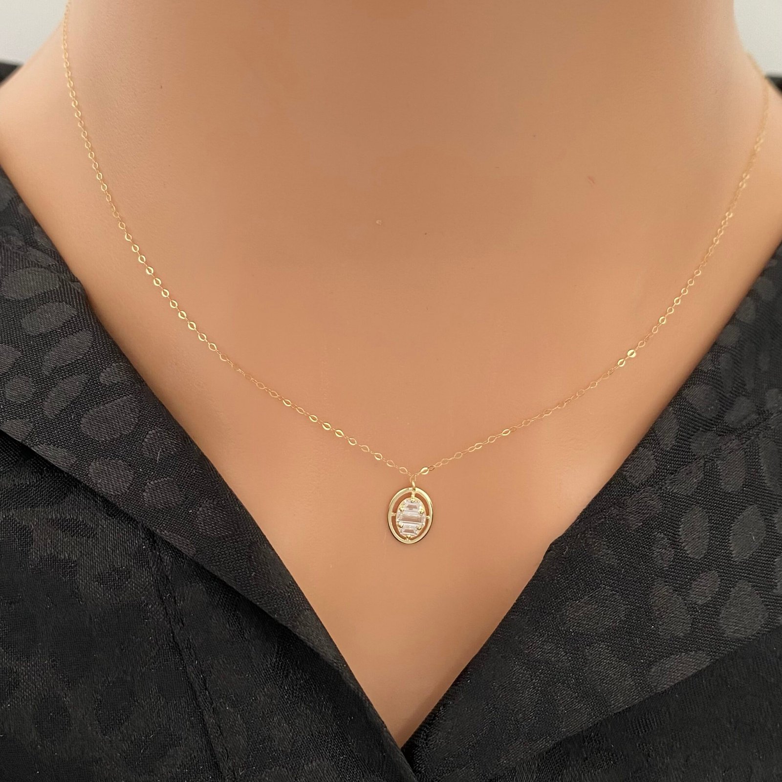 img_0099 عقد ذهب عيار 18 الوزن 0.40 جرام - الصورة 1