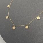 ⁦شوكر ذهب عيار 18 الوزن 1.10 جرام⁩ - الصورة ⁦5⁩