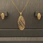 ⁦نصف طقم ذهب عيار 21 وزن 4.24 جرام تصميم عصري جذاب⁩ - الصورة ⁦2⁩