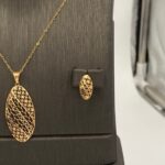 ⁦نصف طقم ذهب عيار 21 وزن 4.24 جرام تصميم عصري جذاب⁩ - الصورة ⁦3⁩
