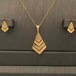 ⁦نصف طقم ذهب عيار 21 الوزن 4.44 جرام⁩ - الصورة ⁦2⁩